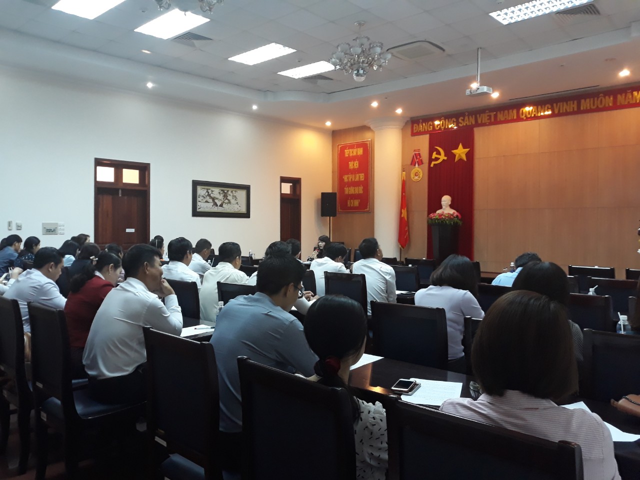 Ngân hàng Nhà nước Chi nhánh tổ chức họp trực báo Quý II/2019