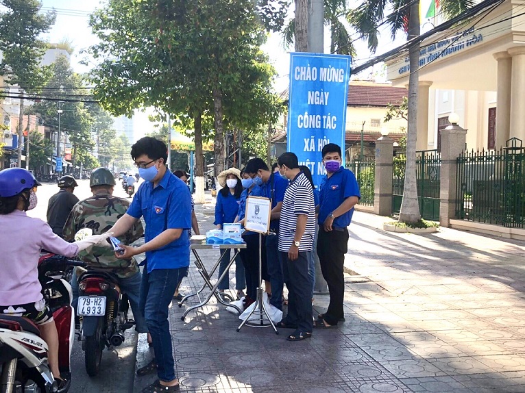 Chi đoàn Ngân hàng Nhà nước Chi nhánh tỉnh Khánh Hòa tổ chức ra quân “Ngày Thứ bảy tình nguyện”