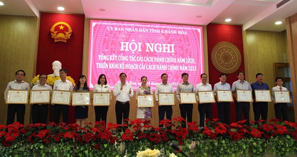 NHNN Chi nhánh tỉnh Khánh Hòa đứng nhất khối cơ quan ngành dọc  về công tác cải cách hành chính năm 2020