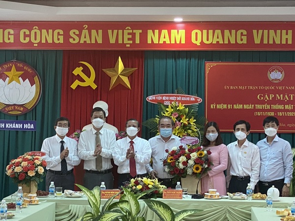 NHNN CN Khánh Hòa chúc mừng kỷ niệm 91 năm  Ngày truyền thống Mặt trận Tổ quốc Việt Nam