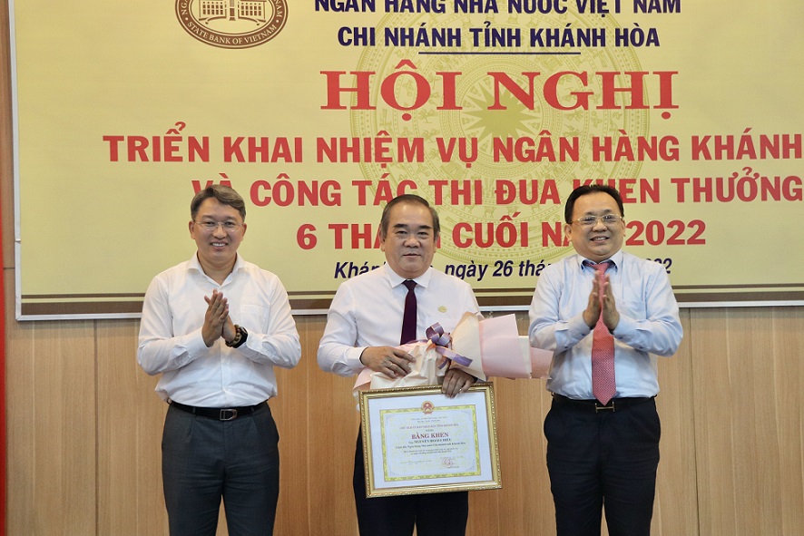 Hội nghị triển khai nhiệm vụ Ngân hàng Khánh Hòa, công tác thi đua khen thưởng 6 tháng cuối năm 2022